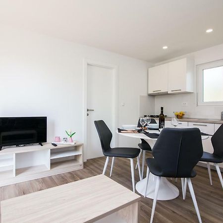 Luxury Mobile Homes Liza2 Биоград-на-Мору Экстерьер фото